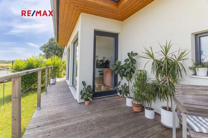 Prodej rodinného domu, Bavoryně, 194 m2