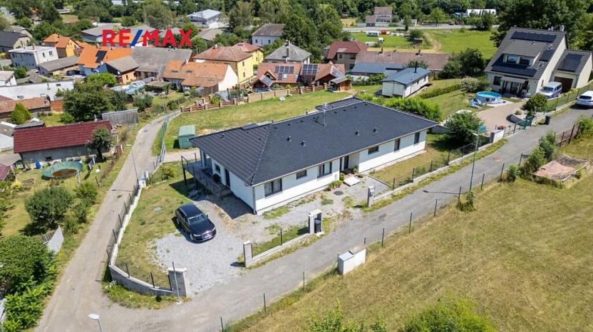 Prodej rodinného domu, Bavoryně, 194 m2