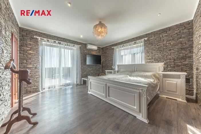 Prodej rodinného domu, Líbeznice, Nedvědova, 320 m2