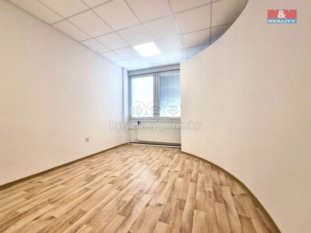 Pronájem kanceláře, Hodonín, Velkomoravská, 36 m2