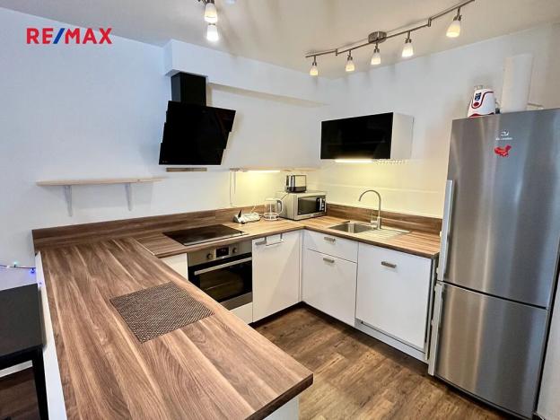 Prodej bytu 1+kk, Praha - Modřany, K otočce, 49 m2