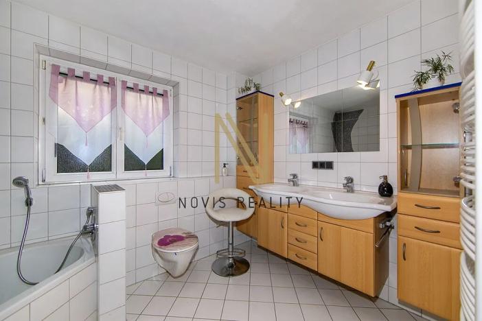 Prodej vícegeneračního domu, Regen, Německo, 213 m2