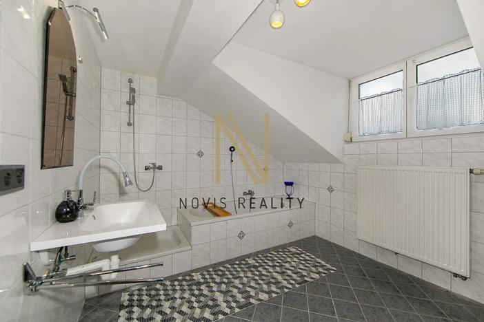 Prodej vícegeneračního domu, Regen, Německo, 213 m2