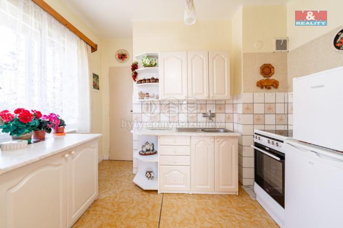 Prodej rodinného domu, Svratka, Partyzánská, 150 m2