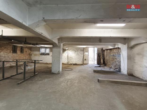 Pronájem výrobních prostor, Orlová - Poruba, Nádražní, 700 m2