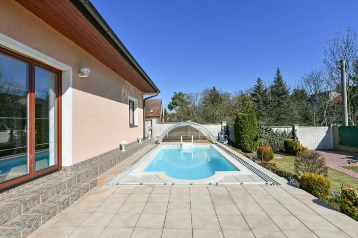 Prodej rodinného domu, Horoměřice, 350 m2