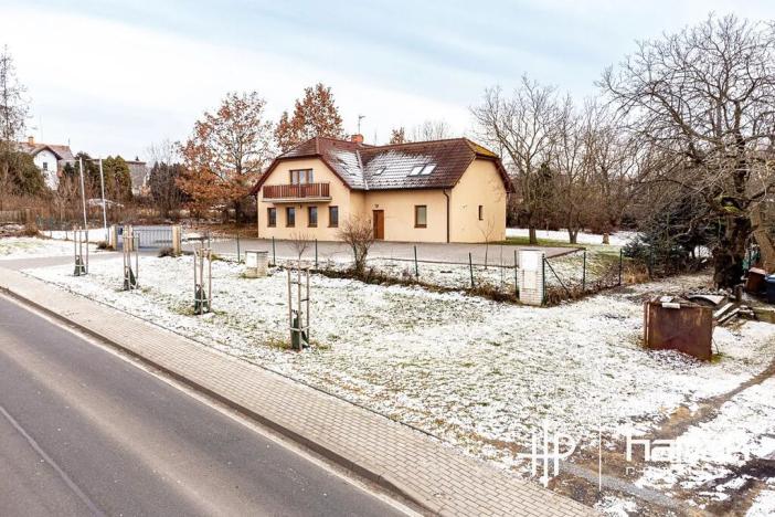 Prodej rodinného domu, Strančice, 259 m2