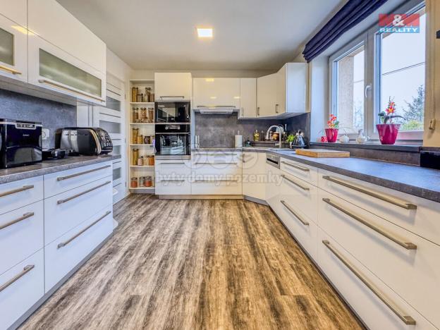 Prodej rodinného domu, Lovosice, S. K. Neumanna, 200 m2