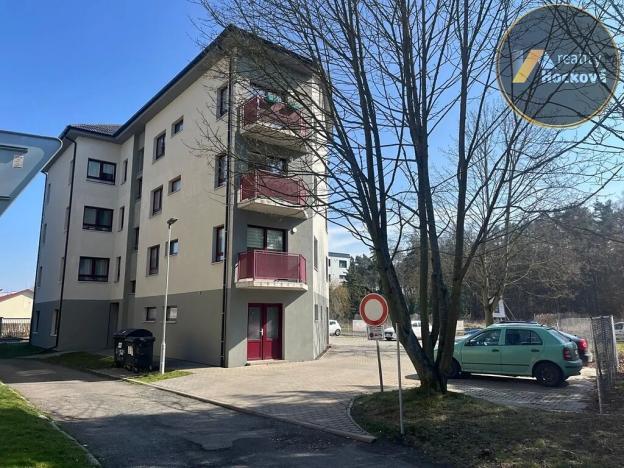 Pronájem garážového stání, Kladno, Havlíčkova, 15 m2