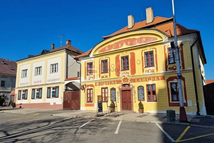 Pronájem bytu 2+kk, Uhlířské Janovice, Václavské náměstí, 55 m2