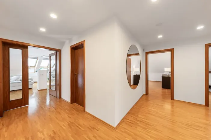 Prodej bytu 6+kk a větší, Praha - Pitkovice, Křemenáčová, 169 m2