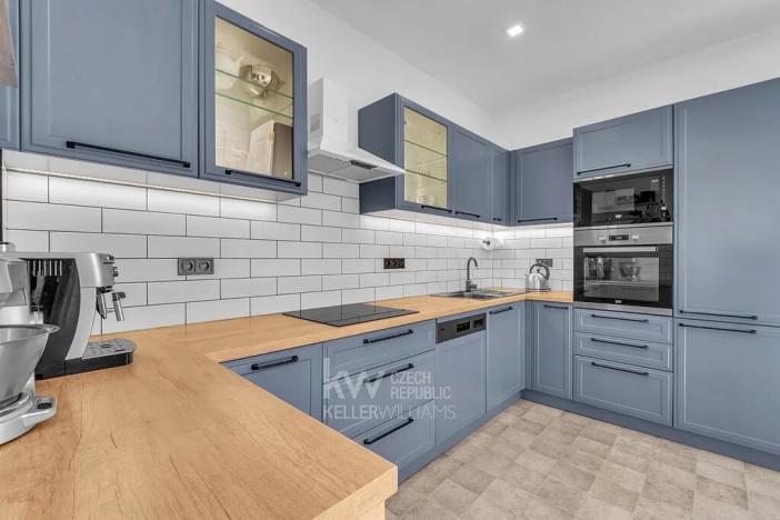 Prodej vícegeneračního domu, Velim, Palackého, 547 m2