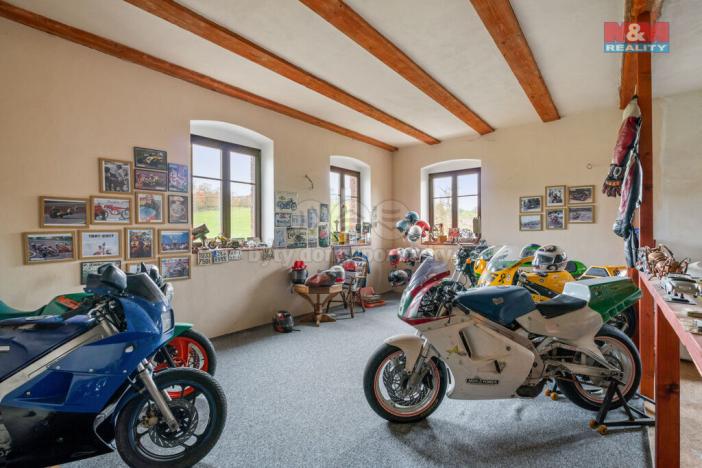 Prodej obchodního prostoru, Povrly, Český Bukov, 580 m2