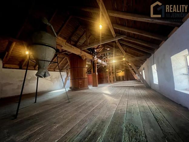 Prodej skladu, Česká Třebová, 896 m2