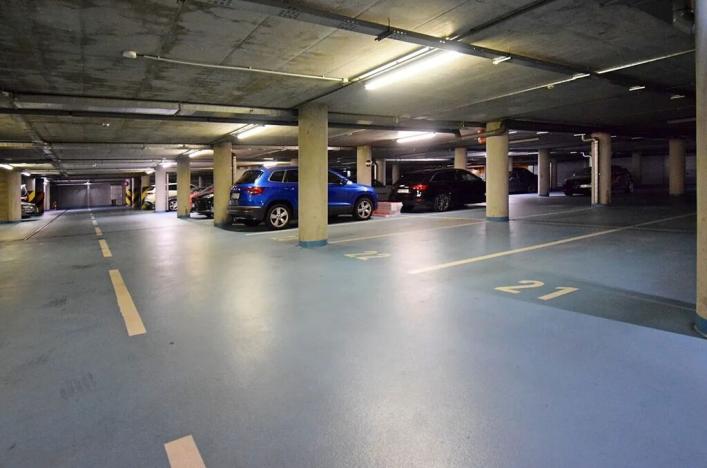 Pronájem garážového stání, Praha - Vršovice, Vršovická, 15 m2