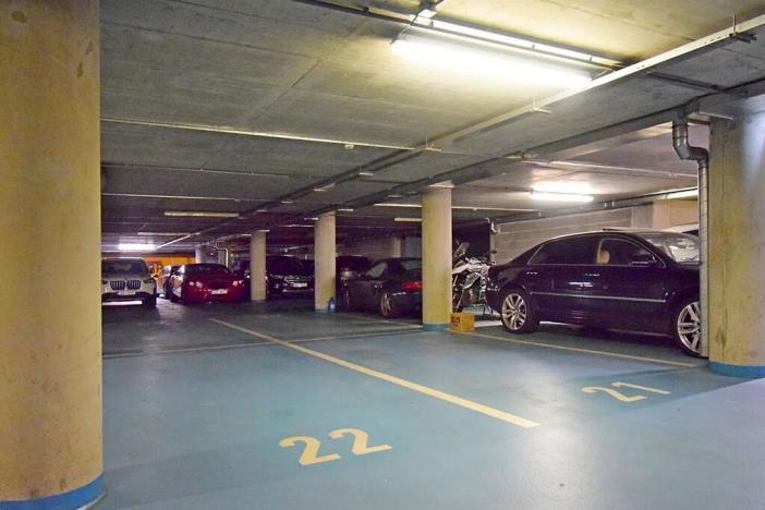 Pronájem garážového stání, Praha - Vršovice, Vršovická, 15 m2