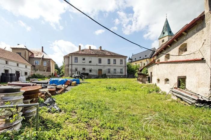 Prodej rodinného domu, Zásmuky, Komenského nám., 600 m2