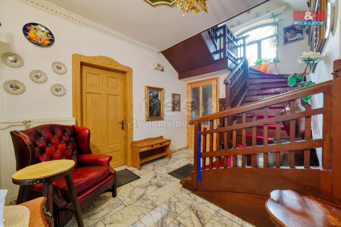 Prodej rodinného domu, Podhradí, 370 m2