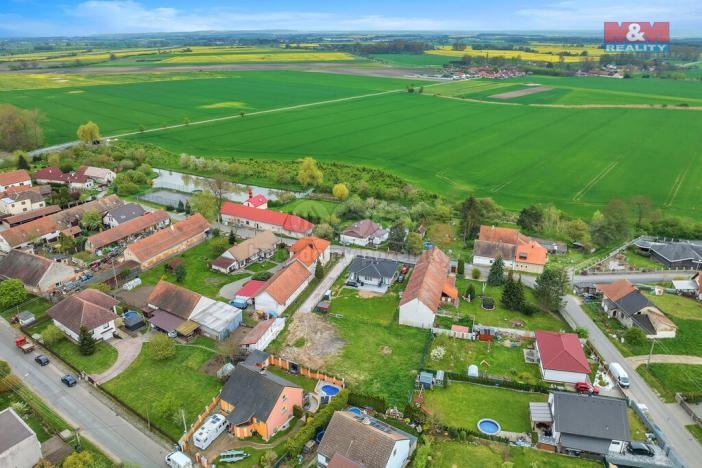 Prodej pozemku pro bydlení, Sezemice - Kladina, 1108 m2