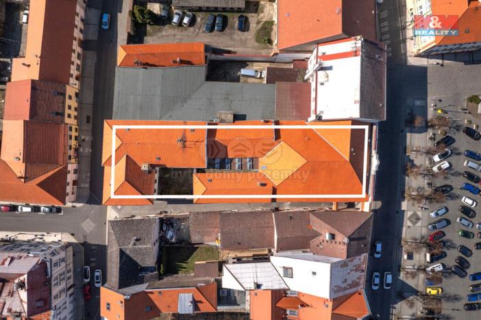 Prodej obchodního prostoru, Louny, Mírové náměstí, 1353 m2