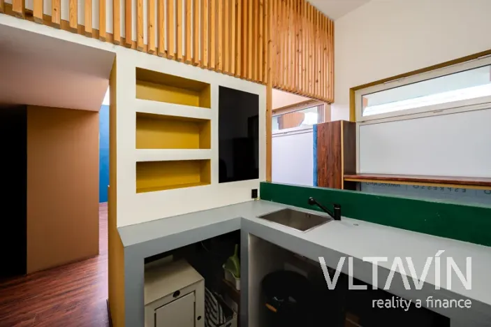 Prodej obchodního prostoru, Praha - Vysočany, Poděbradská, 53 m2