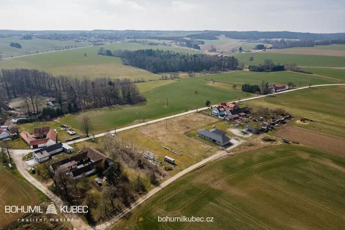 Prodej pozemku pro bydlení, Lišov, 1065 m2