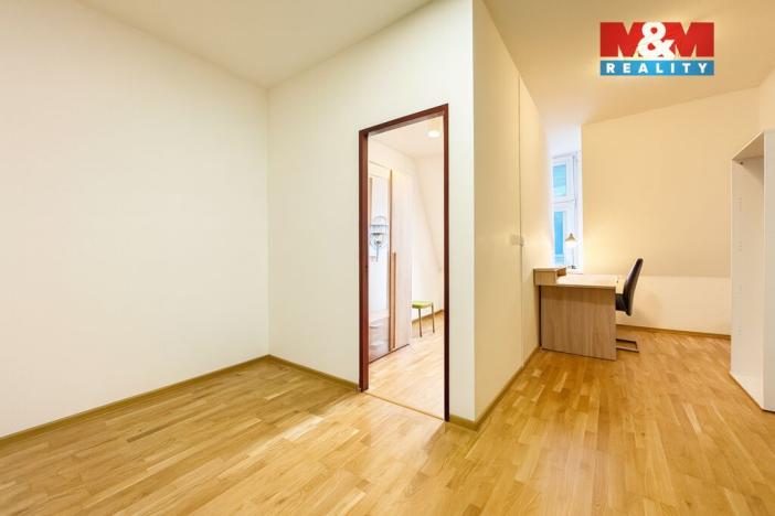 Prodej bytu 4+1, Karlovy Vary, Varšavská, 124 m2