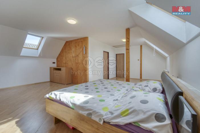 Prodej rodinného domu, Újezd u Svatého Kříže, 350 m2