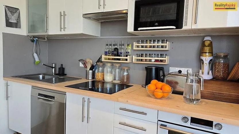 Prodej bytu 3+kk, Praha, Formanská, 61 m2