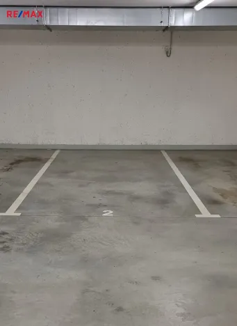 Prodej garážového stání, Brno, 13 m2