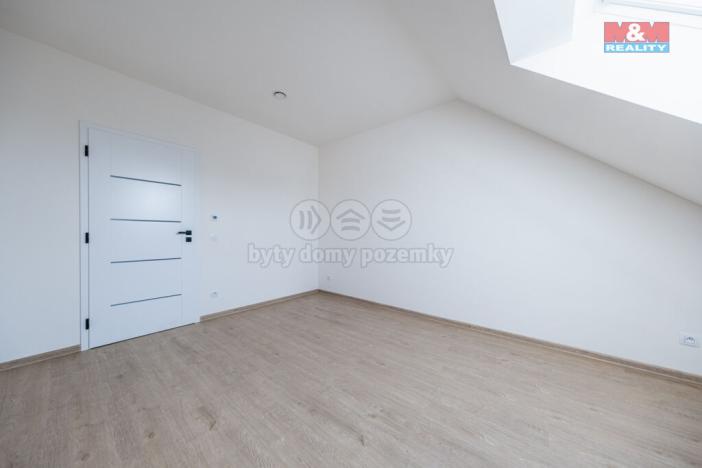 Prodej bytu 2+kk, Řevničov, Karlovarská, 77 m2