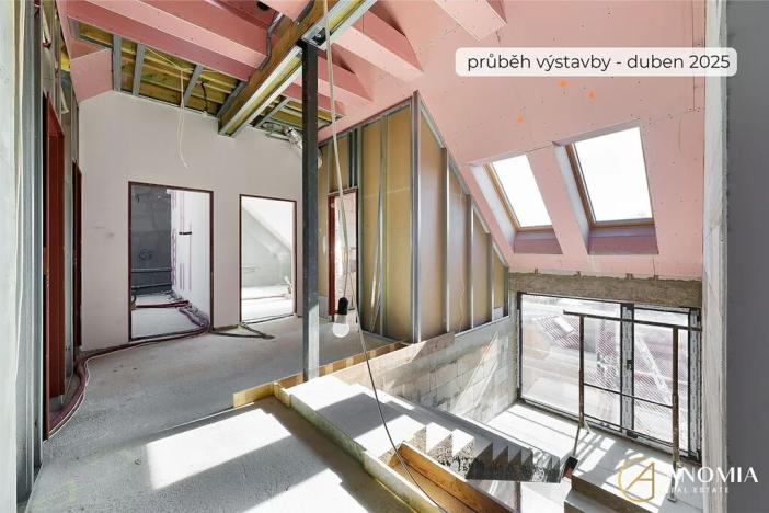 Pronájem ordinace, Praha - Vinoř, Mladoboleslavská, 305 m2