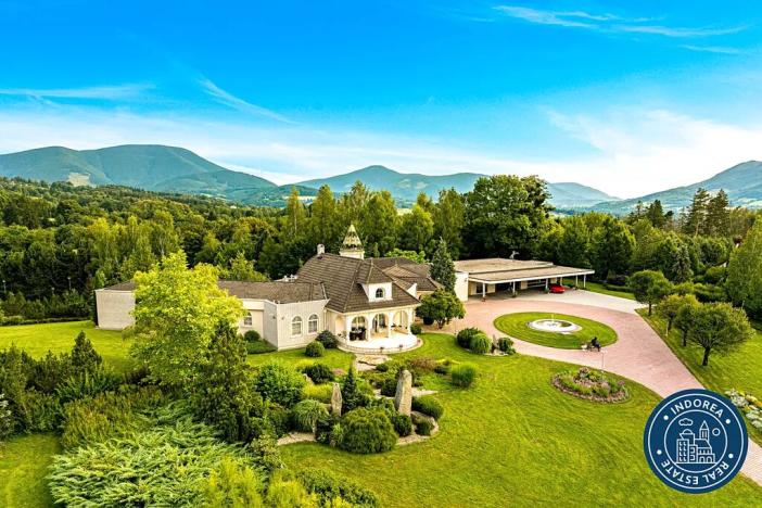 Prodej vily, Malenovice, 900 m2