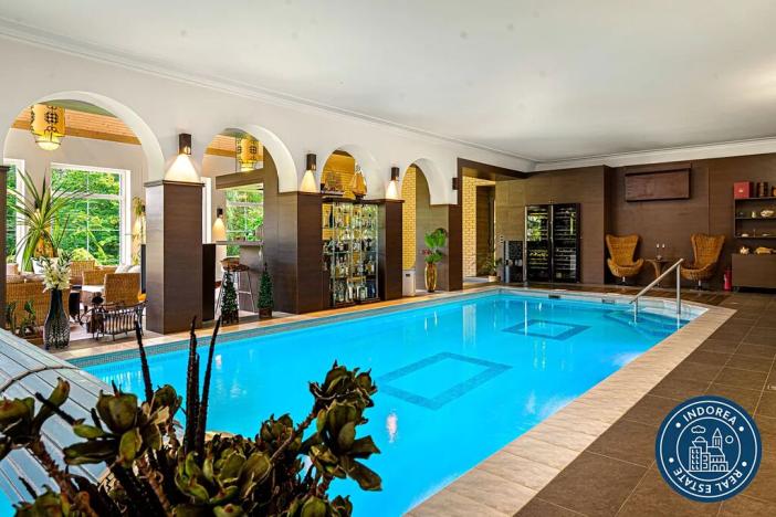 Prodej vily, Malenovice, 900 m2