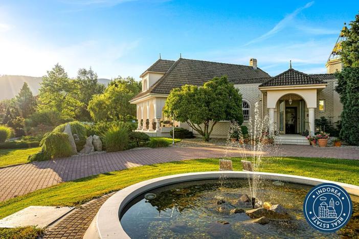 Prodej vily, Malenovice, 900 m2