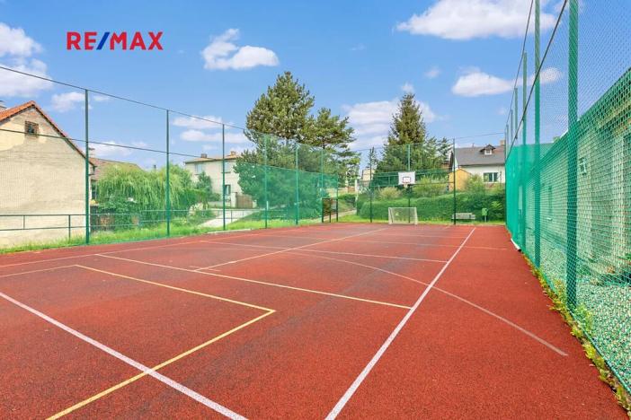 Prodej vícegeneračního domu, Koleč, 404 m2