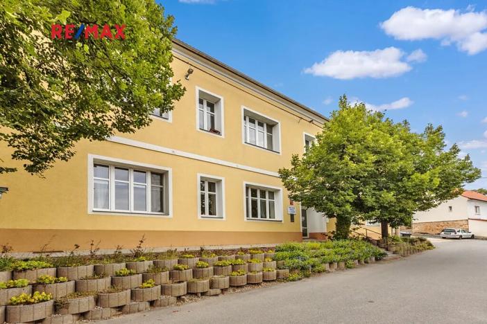 Prodej činžovního domu, Koleč, 404 m2