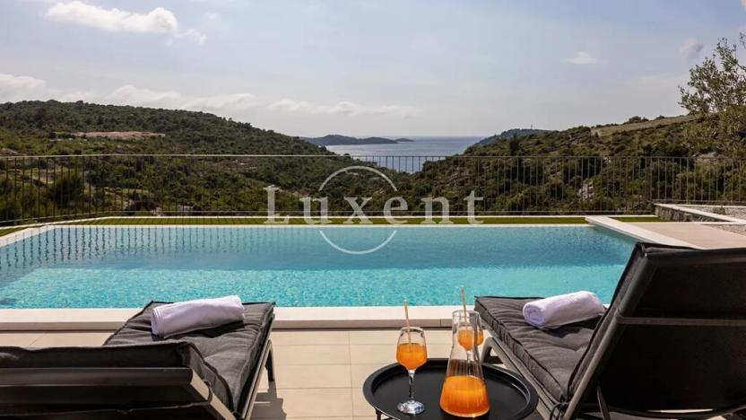 Prodej vily, Rogoznica, Chorvatsko, 220 m2