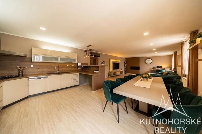 Prodej komerční nemovitosti, Kutná Hora, Zvěřinova, 317 m2