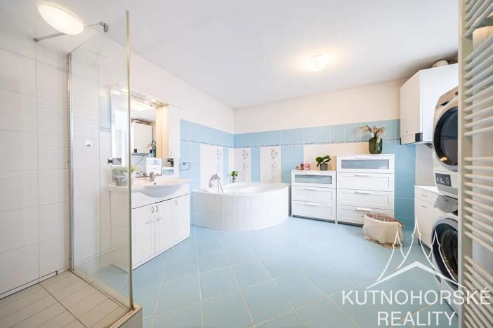 Prodej komerční nemovitosti, Kutná Hora, Zvěřinova, 317 m2