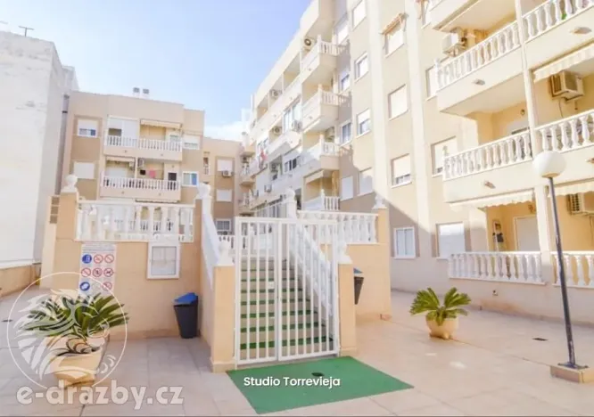 Prodej bytu 1+kk, Torrevieja, Španělsko, 33 m2