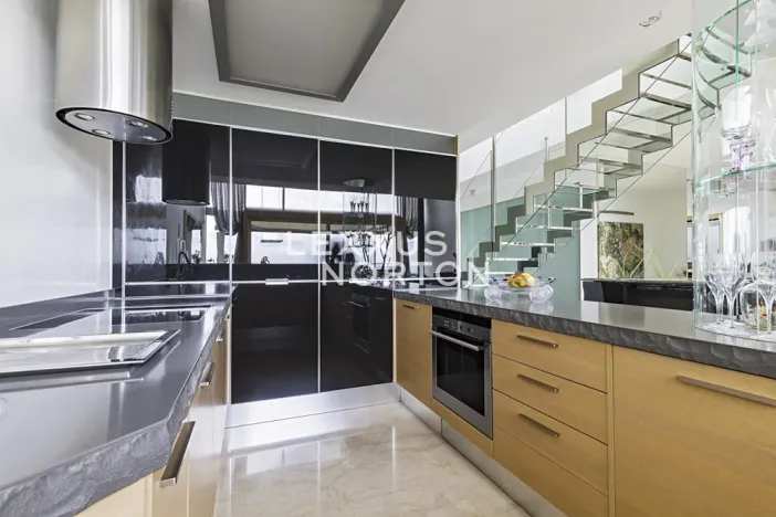 Prodej bytu 4+kk, Praha - Břevnov, Atletická, 236 m2