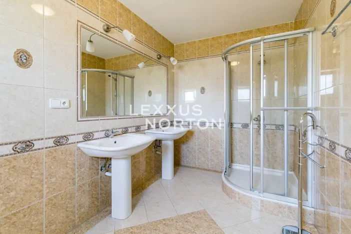 Pronájem vily, Praha - Nebušice, Ke strži, 400 m2