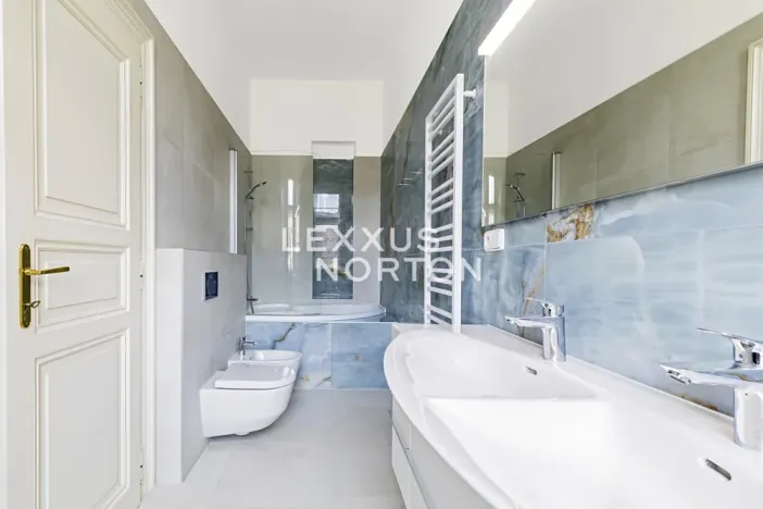 Pronájem bytu 4+kk, Praha - Nové Město, Na Moráni, 155 m2