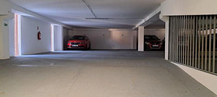 Prodej garážového stání, Praha - Podolí, Pod Klaudiánkou, 12 m2