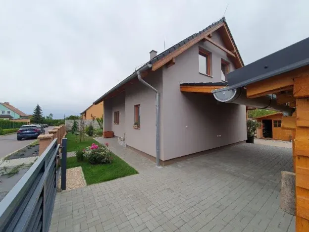 Prodej rodinného domu, Dalešice, 140 m2