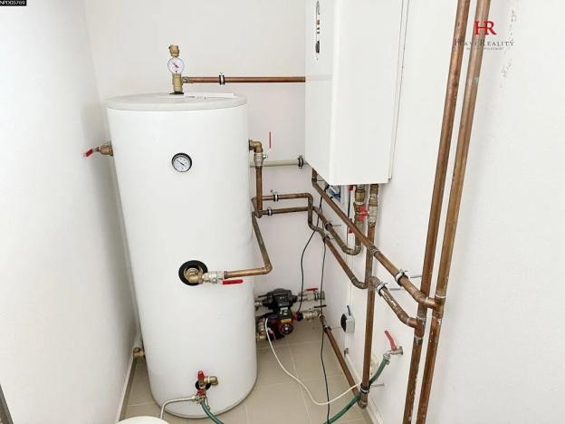 Prodej rodinného domu, Jenišovice, 355 m2