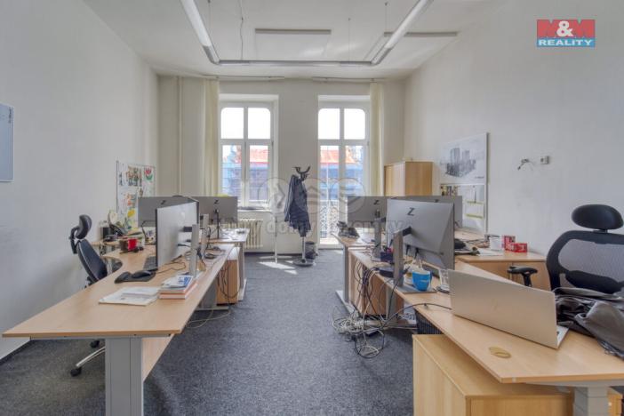 Pronájem kanceláře, Plzeň, Hálkova, 786 m2