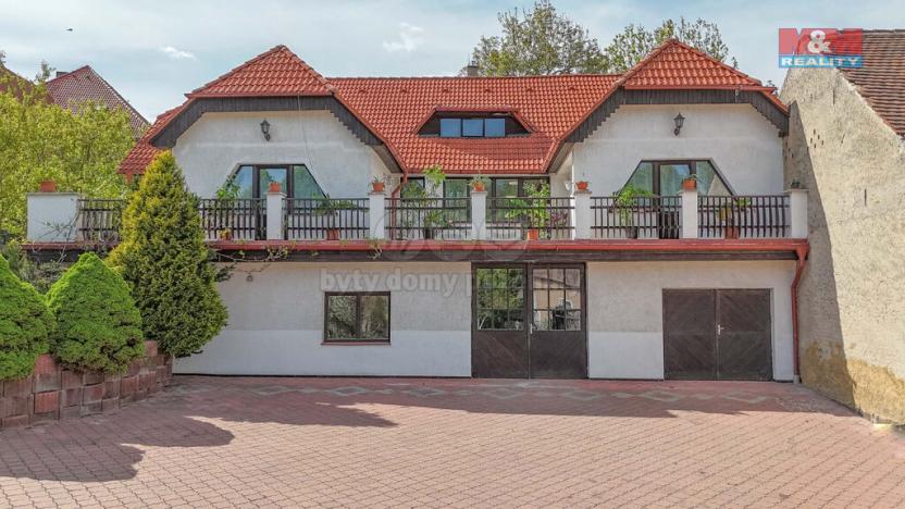 Prodej rodinného domu, Nepomyšl, 410 m2