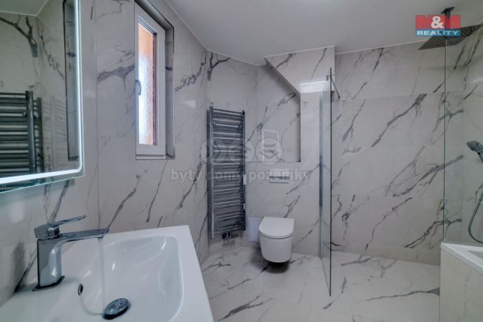 Prodej bytu 4+1, Cheb, Májová, 121 m2